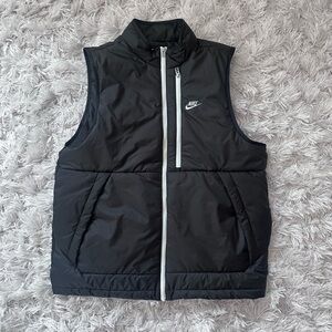 Nike Sportswear Therma-FIT Legacy Men's Vest